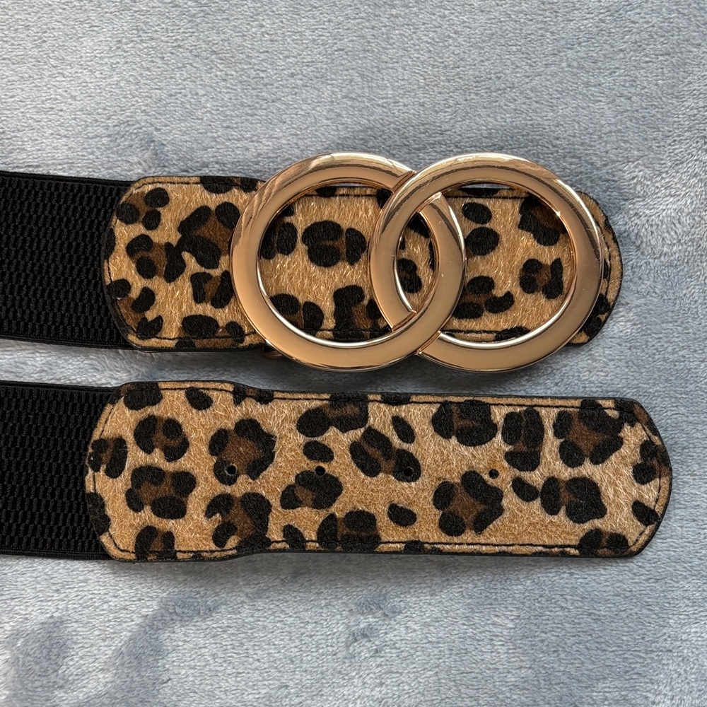 Leopard Print Stretch Belt with Gold Buckle - Picture 4 of 4
